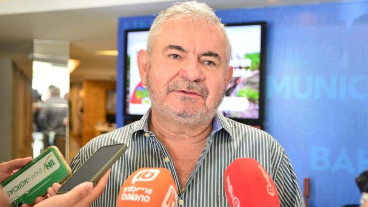 Ângelo Coronel revela o que acha da “PEC da Reeleição” na AL-BA e “crava” candidato do PSD 