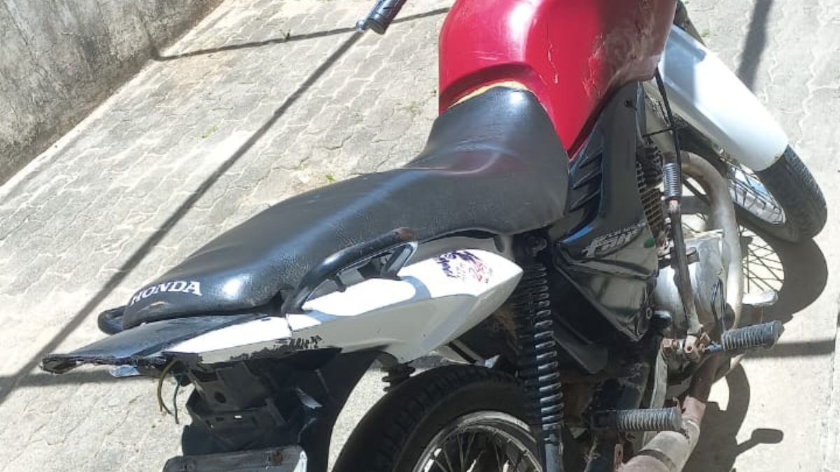 Polícia Militar de Coração de Maria apreende moto com numeração de chassi e motor adulterados  
