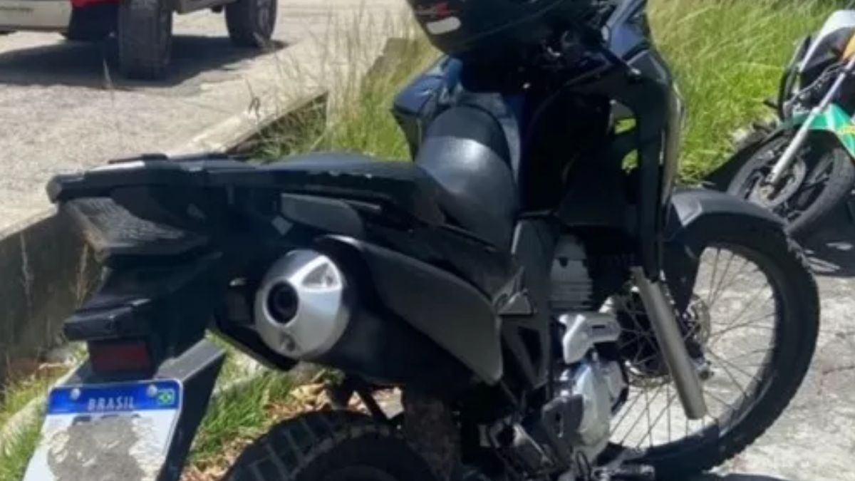 Moto roubada é recuperada pela PM em São Cristóvão 