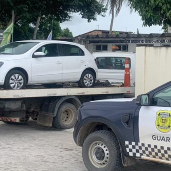 Guarda Civil Municipal recupera veículo com restrição de roubo