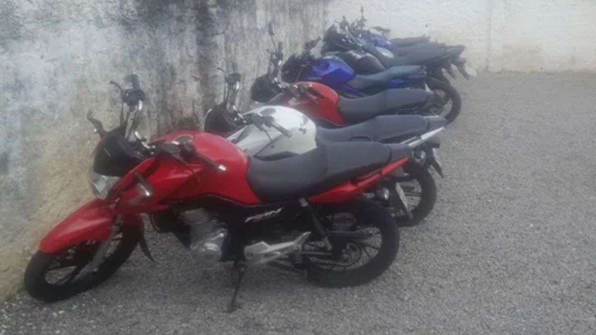 Polícia Militar apreende motocicletas utilizadas para prática de direção perigosa em Conceição do Jacuípe 