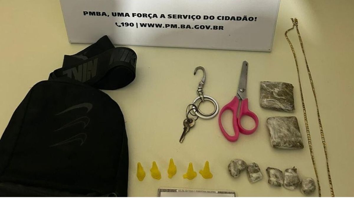 Policiais da 97ª CIPM-Irará apreenderam certa quantidade de maconha na zona rural de Água Fria