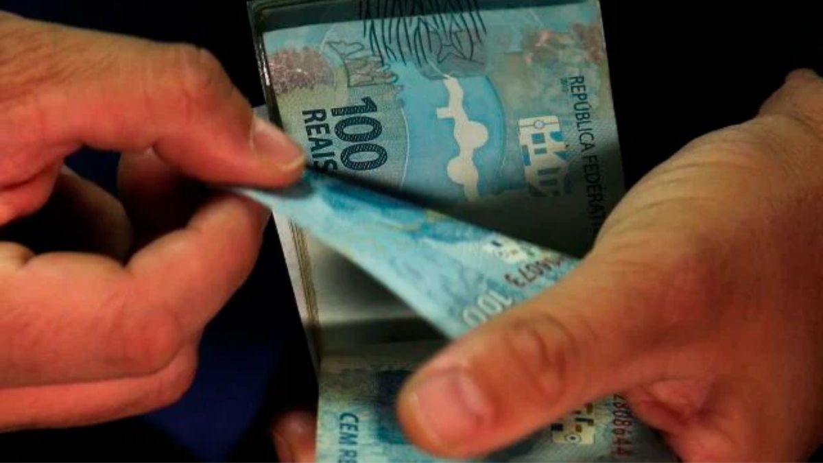 Salário mínimo na Bahia pode ser maior do que piso nacional; entenda projeto 