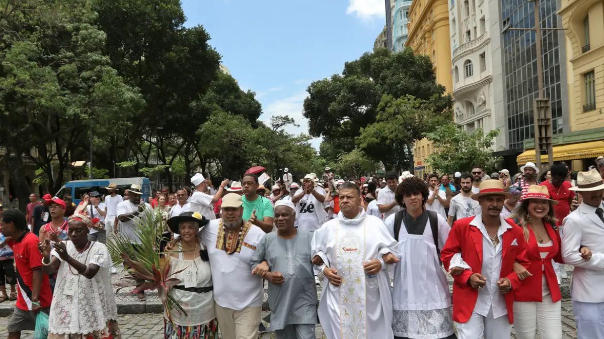 Intolerância religiosa: Disque 100 registra 2,4 mil casos em 2024 