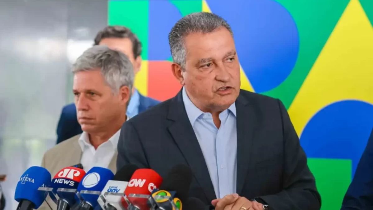 Rui Costa atribui queda do Governo a falhas na comunicação e tenta justificar alta dos alimentos 
