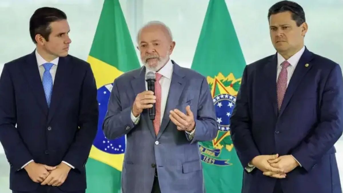Pesquisa mostra Congresso dividido sobre aprovação da isenção do Imposto de Renda com taxação dos ricos 