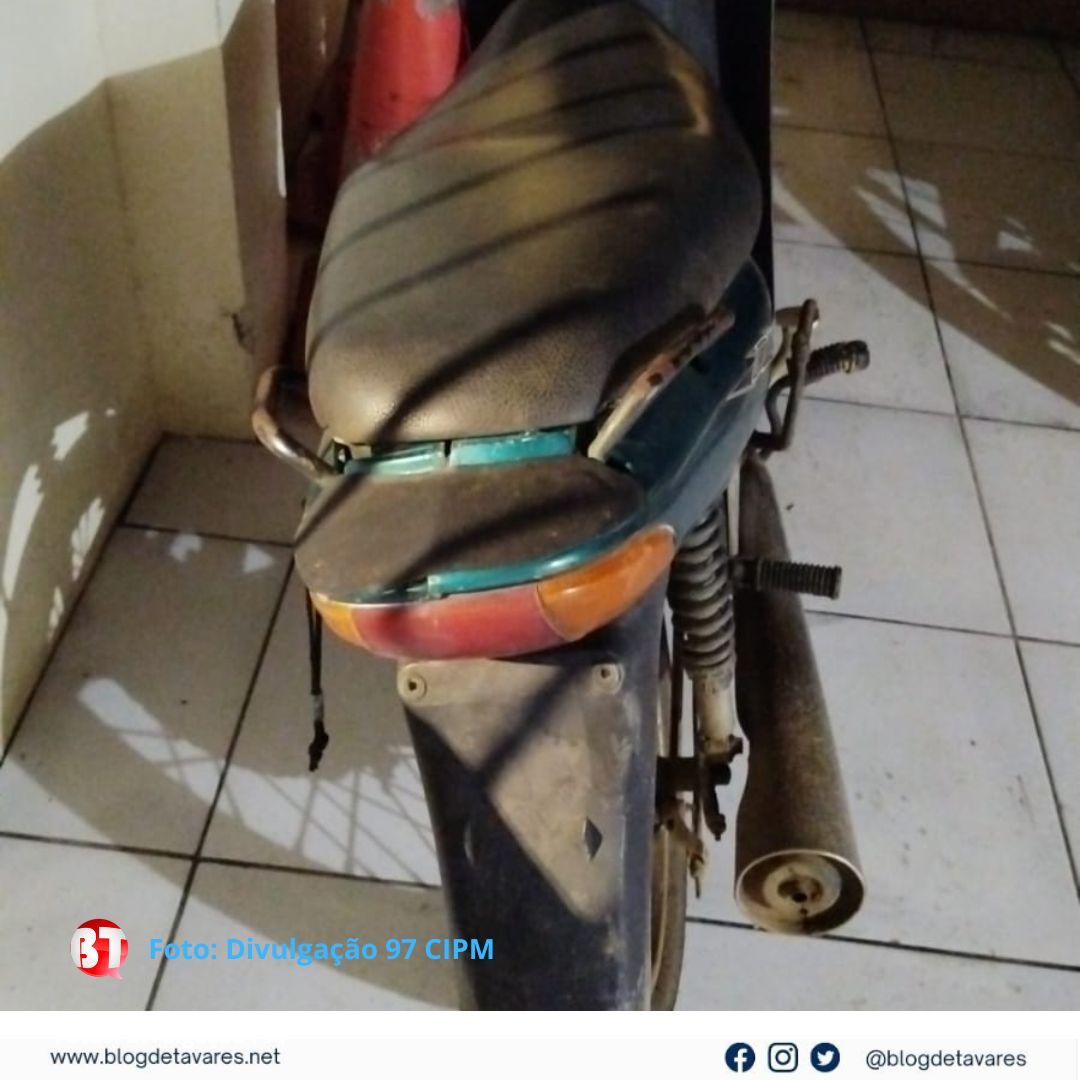 Moto sem documentação é retida pela PM em Coração de Maria