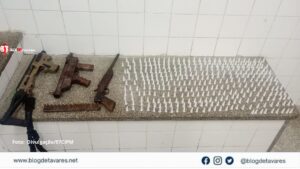 Drogas, munições e submetralhadora são apreendidas pela PM em Conceição do Jacuípe