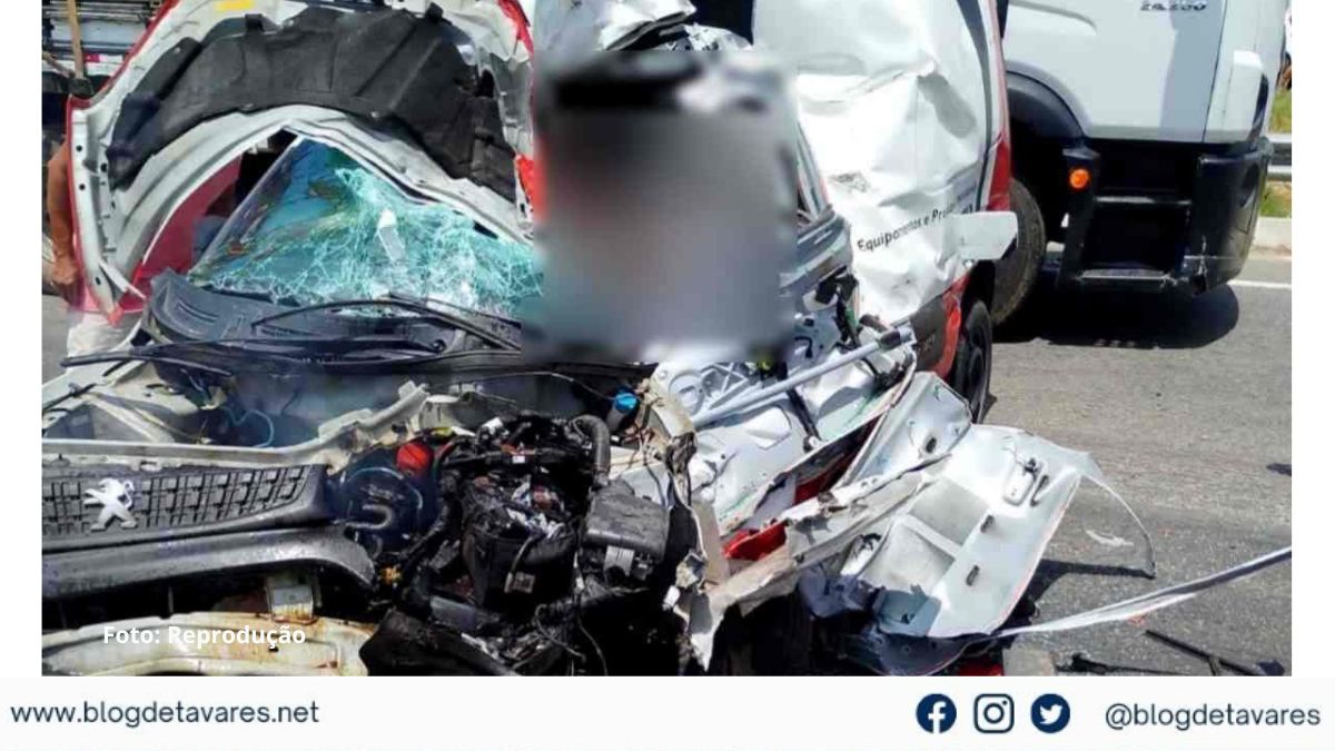 Homem morre em colisão entre carro e carreta na BR-116 em Santa Bárbara 
