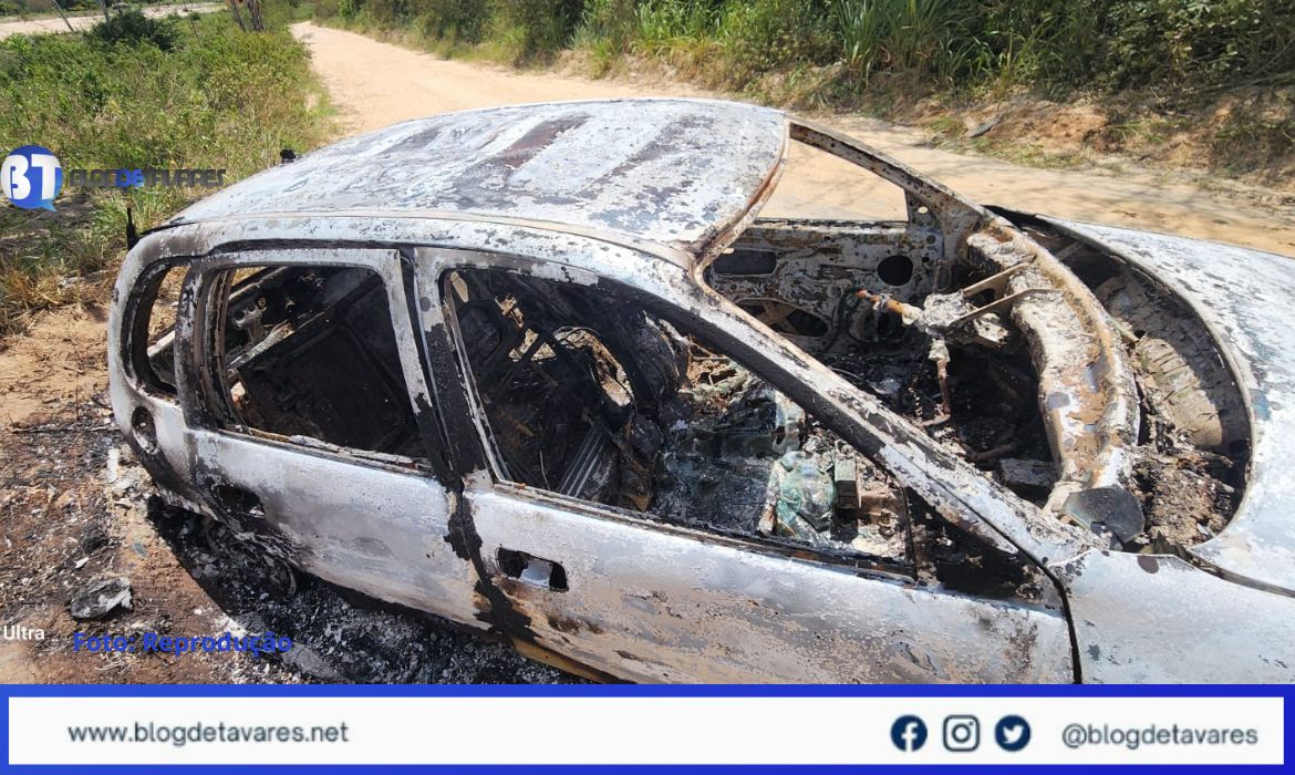 IRARÁ: veículo encontrado queimado na estrada próximo a Escola Maria Bacelar