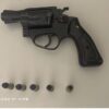 IRARÁ: homem em veículo produzindo poluição sonora, tenta evadir e ao ser abordado é encontrado com ele arma de fogo