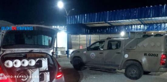 PM apreende veículo com equipamento de som do tipo paredão 