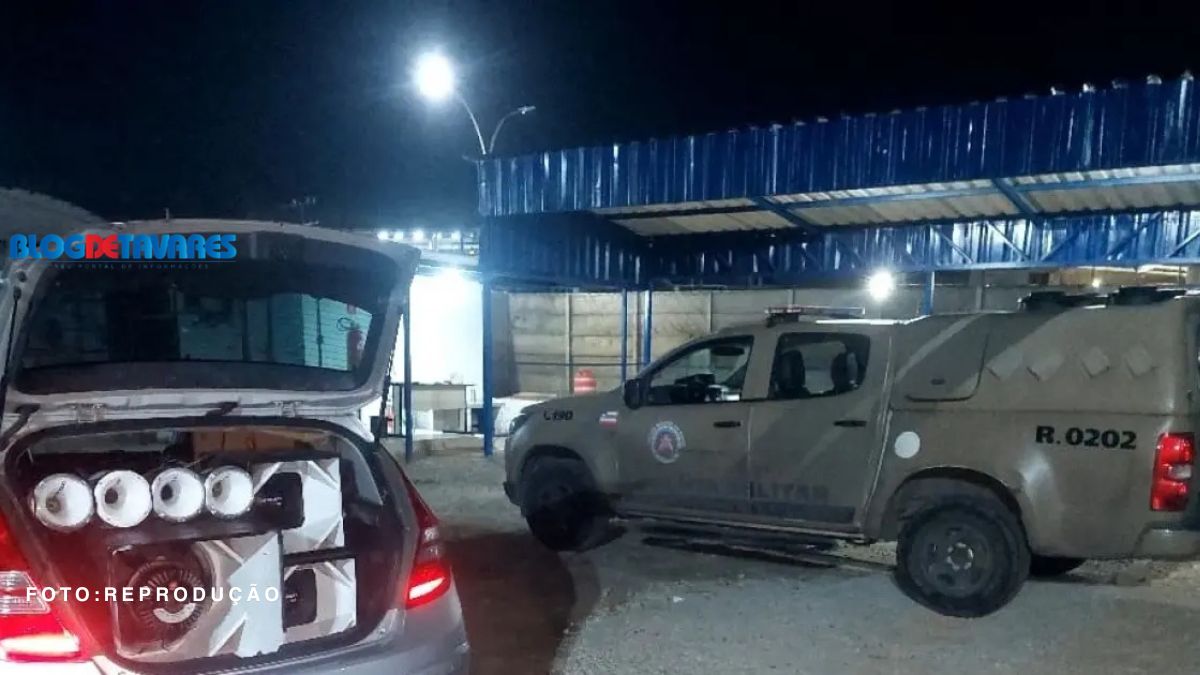 PM apreende veículo com equipamento de som do tipo paredão 