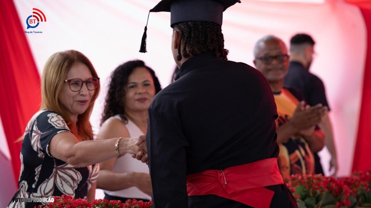 Governo da Bahia amplia gratificação para professores da socioeducação e fortalece política de educação nas unidades da Fundac 