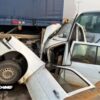 ACIDENTE: engavetamento envolvendo três veículos deixa carro destruído na BR-101 
