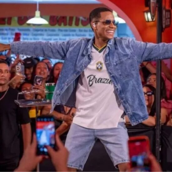 Netto Brito encara maratona de mais de 50 shows na agenda de S&atilde;o Jo&atilde;o 2026&nbsp;