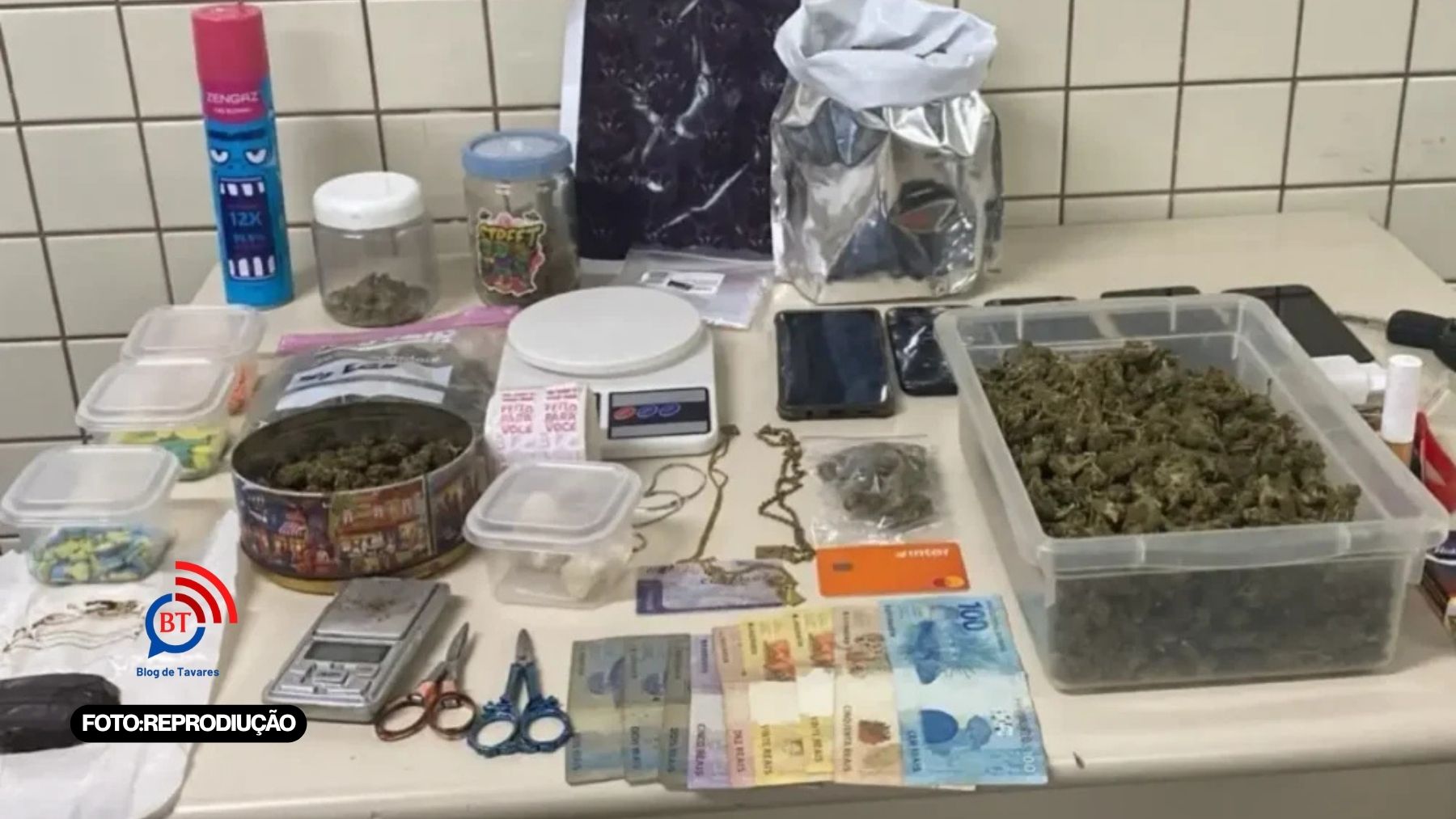 PM fecha laboratório de refino de drogas e apreende ecstasy, maconha e dinheiro 