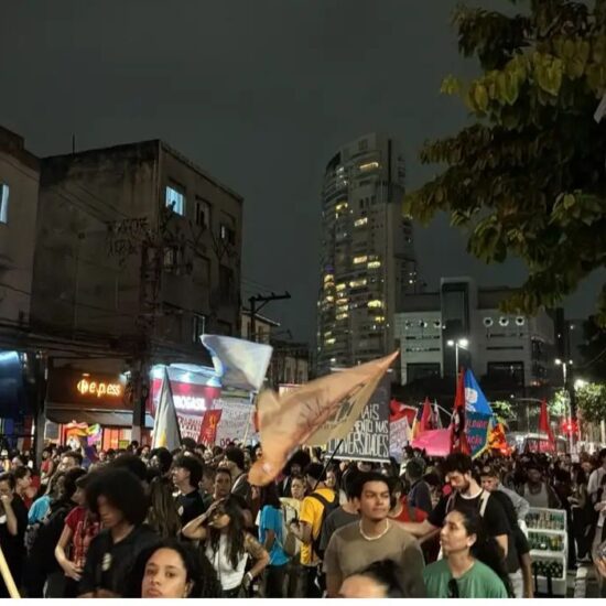 Estudantes protestam contra cortes nas universidades de SP&nbsp;