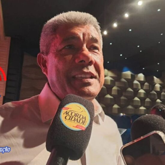 Governador adianta parte dos sal&aacute;rios dos servidores antes do S&atilde;o Jo&atilde;o da Bahia&nbsp;
