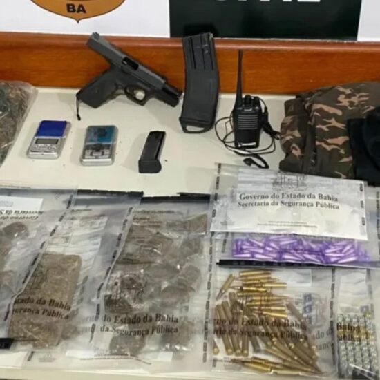 Investigado por homic&iacute;dios morre em confronto durante opera&ccedil;&atilde;o; mulher &eacute; presa por tr&aacute;fico&nbsp;
