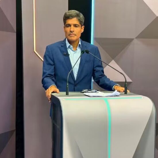 ACM Neto cobra Jerônimo Rodrigues por ausência em debate e promete transformação na qualidade de ensino da Bahia 