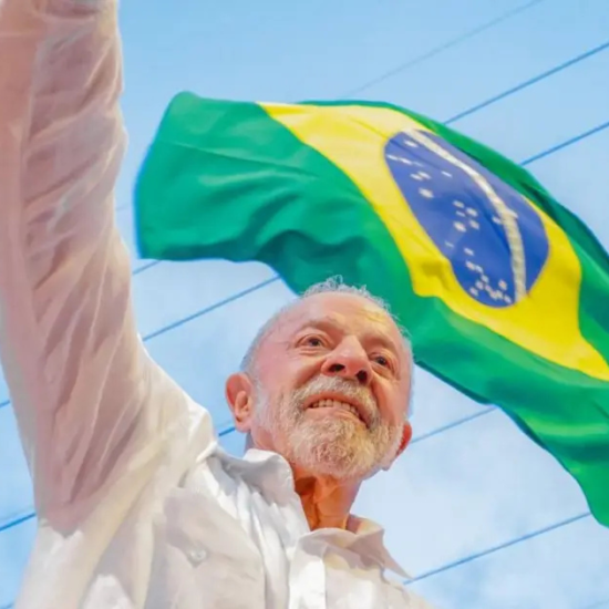 Lula cancela entrevista à TV Record após ficar afônico por excesso de compromissos 